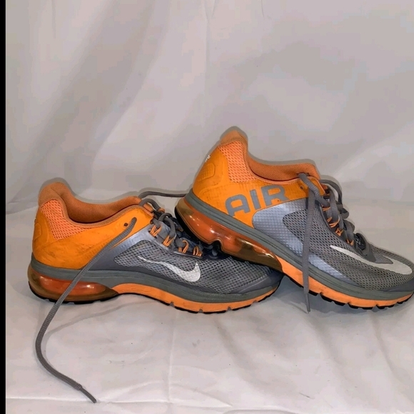 Nike Size 9 Gray and Orange Athletic Shoes Max AIR - Picture 2 of 8